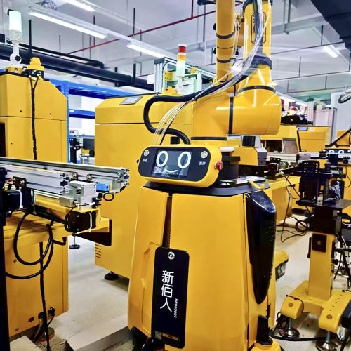 “机器工人派遣服务商”新佰人第100台机器工人上岗(图4)